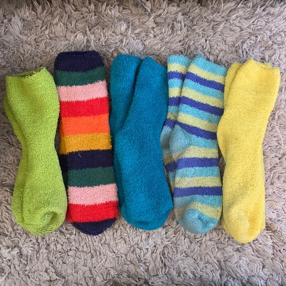 Accessories - Bundle of fuzzy socks